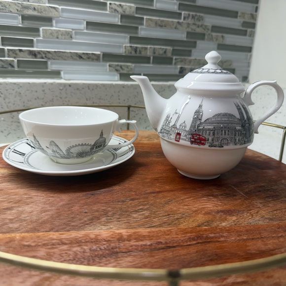 Elegant White Teapot and Teacup Set